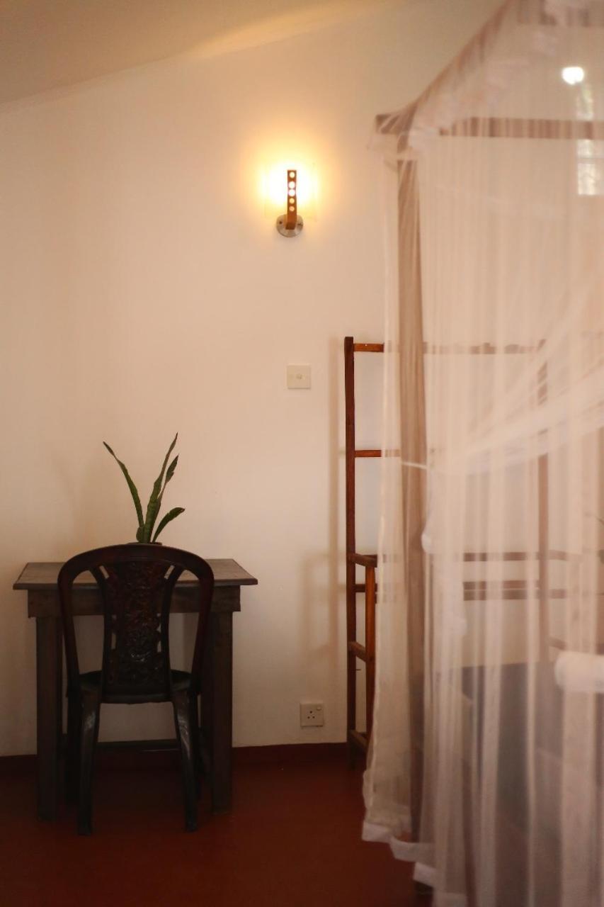 Bakery Family Guest House Мірісса Екстер'єр фото